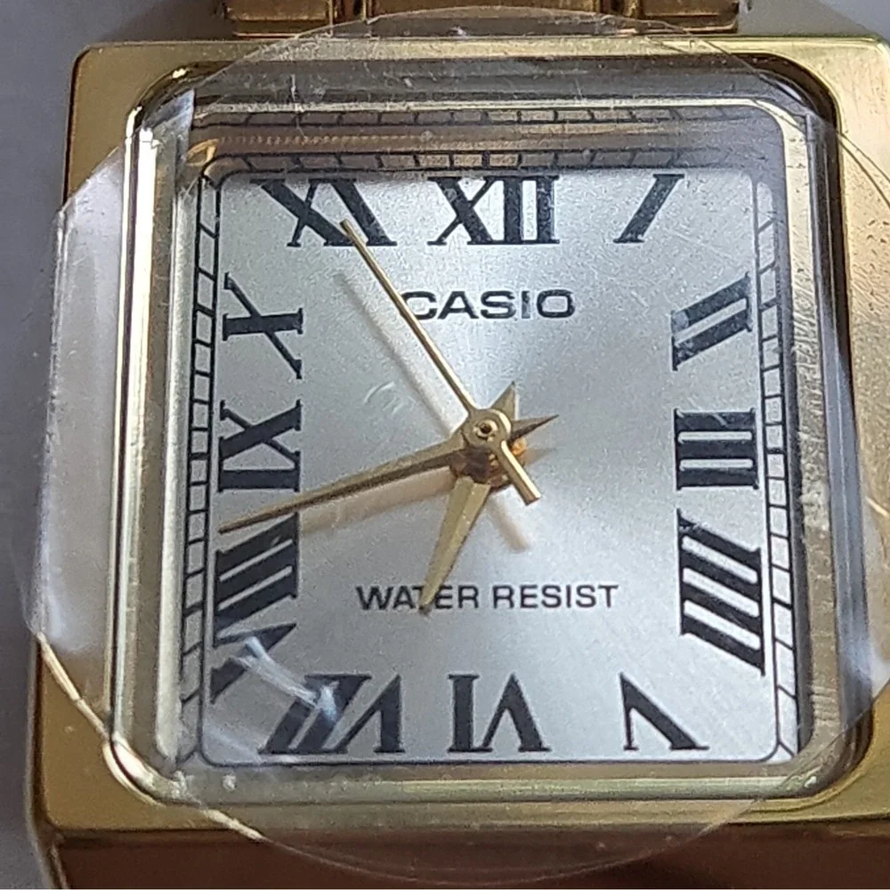 NIB Casio LTP-V007 Goldtone Womens 29mm Watch. Quartz,Analog,Water-Resist,SS.